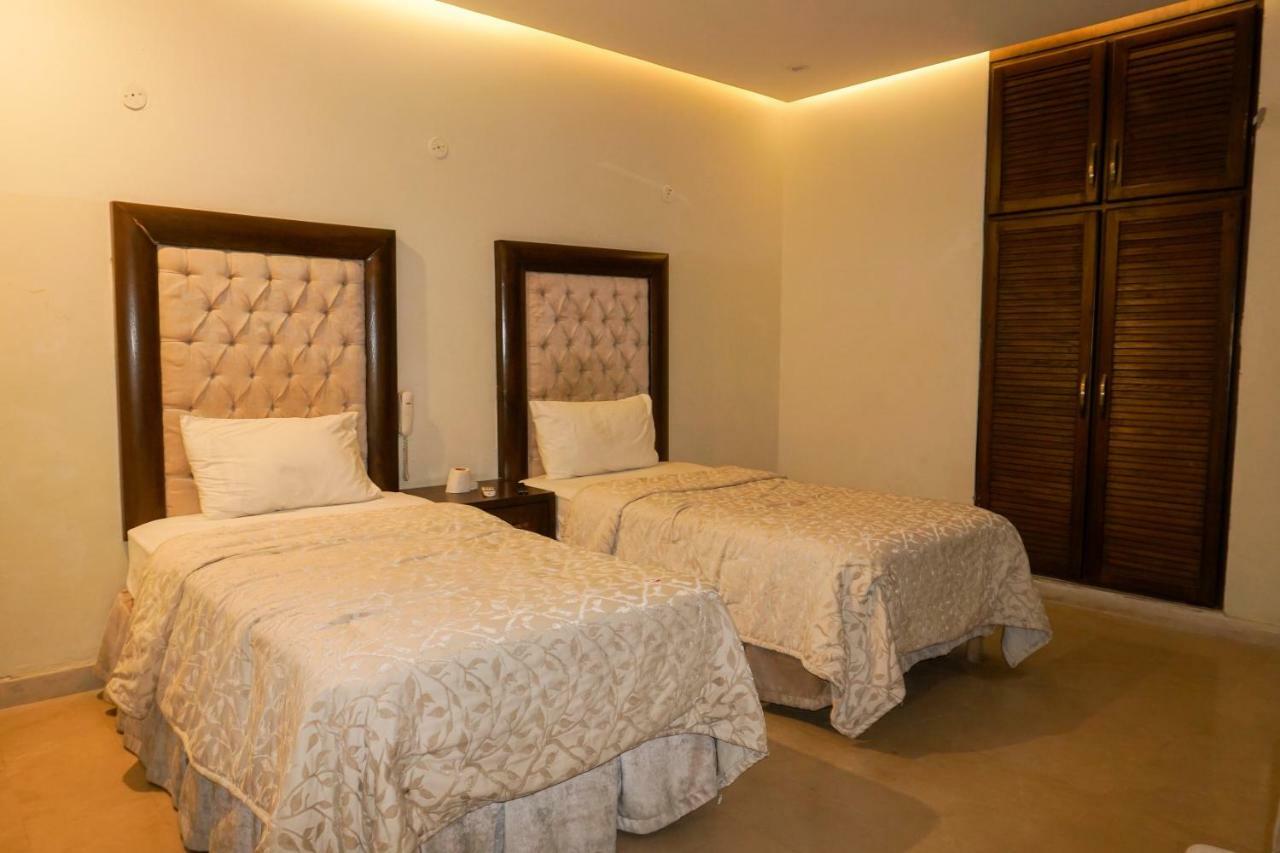 City View Hotel & Restaurant Lahor Dış mekan fotoğraf